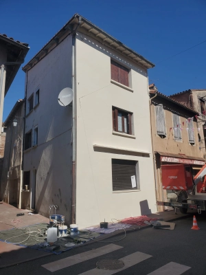 <br />
<b>Deprecated</b>:  htmlspecialchars(): Passing null to parameter #1 ($string) of type string is deprecated in <b>/home/u272898465/domains/renovation-millau.fr/public_html/templates/galerie.php</b> on line <b>351</b><br />
