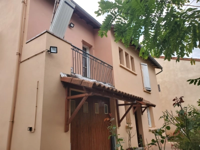 <br />
<b>Deprecated</b>:  htmlspecialchars(): Passing null to parameter #1 ($string) of type string is deprecated in <b>/home/u272898465/domains/renovation-millau.fr/public_html/templates/galerie.php</b> on line <b>351</b><br />
